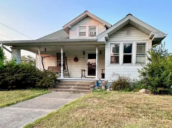 375 W Sycamore St, Elberfeld, IN 47613