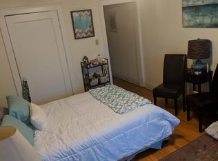2559 W Winnemac Ave #1, Chicago, IL 60625