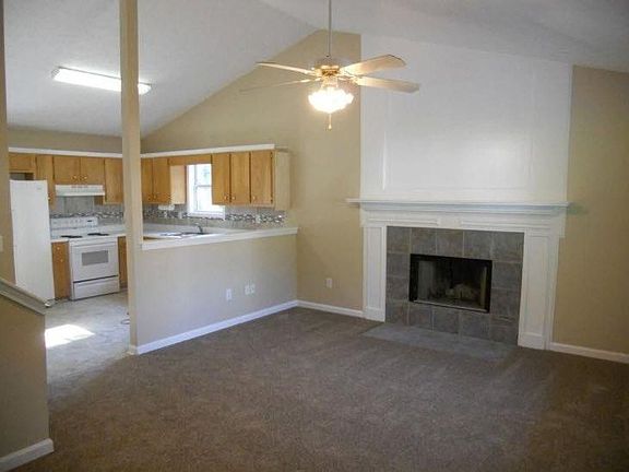 3rd image of 2800 Tumblewood Trl