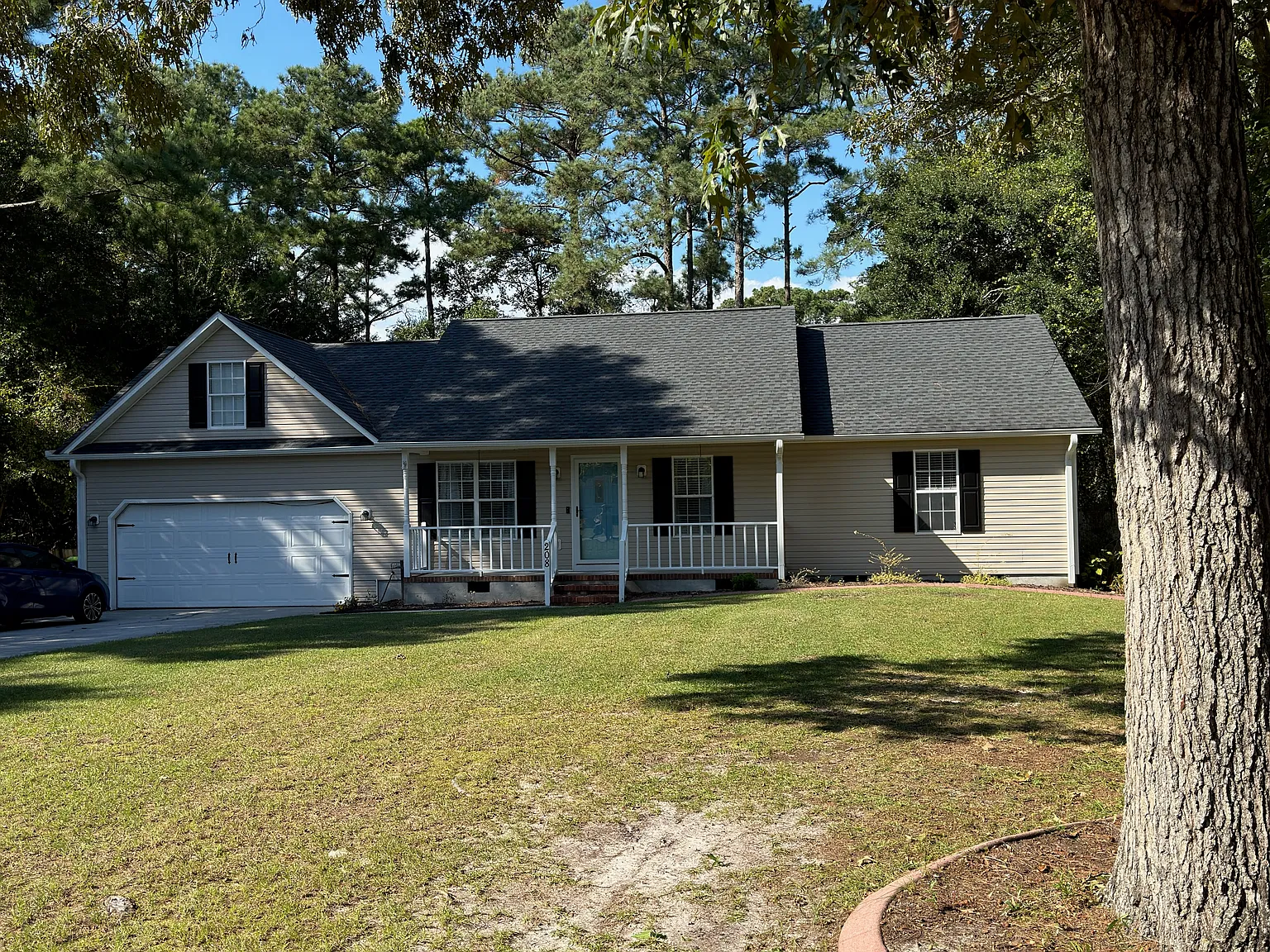 3 bed, 2.5 bath, 1567 sqft, $2,100 — Photo 3