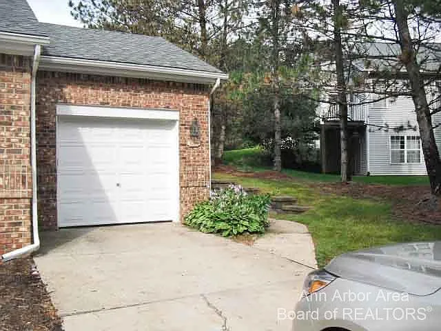 4299 Pine Ridge Ct — Photo 19