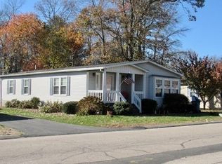 36 Leisurewoods Dr, Rockland, MA 02370