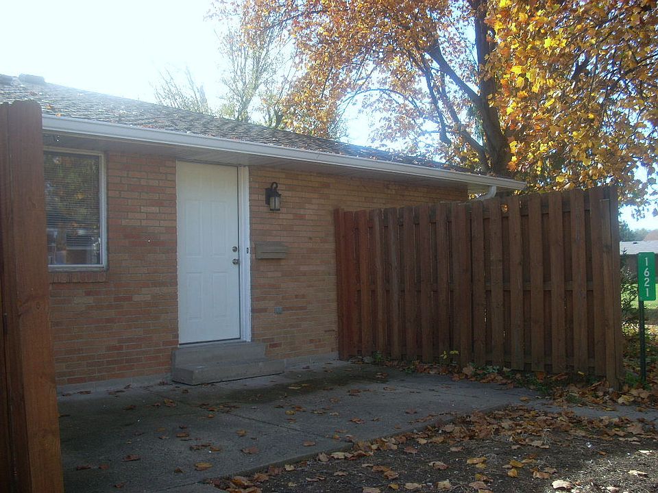 1st image of 1621 Villa South Dr