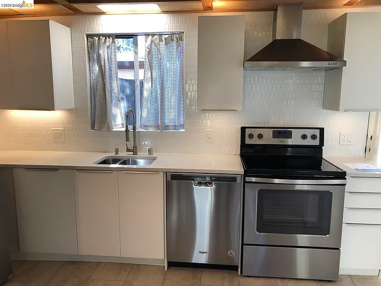 21 Waverley Ct #3 — Photo 8