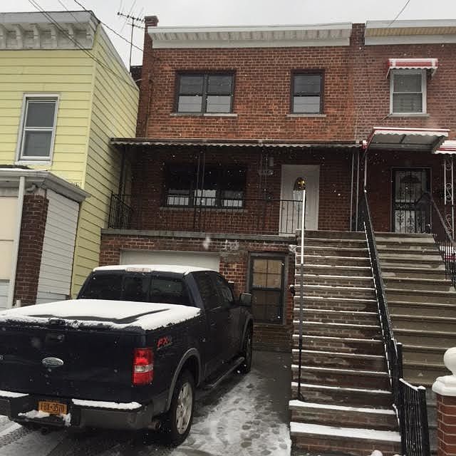 1st image of 848 E 223rd St