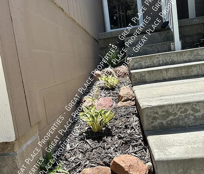 18707 Allan St — Photo 5