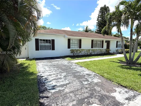 19480 Dakota Ct, Boca Raton, FL 33434