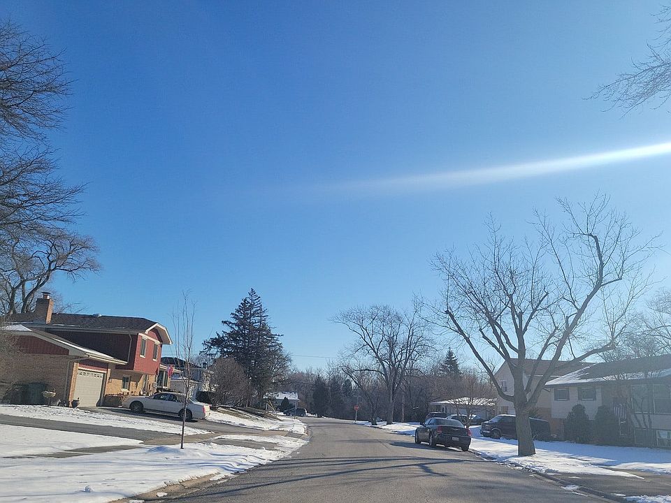 2nd image of 2714 Hollydale Dr
