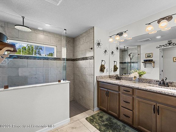 4th image of 11051 Mirage Ave