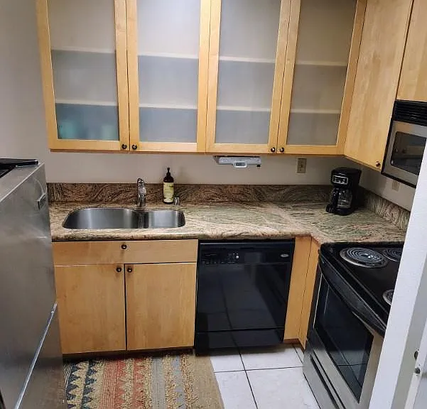 467 S Calle El Segundo #2 — Photo 7