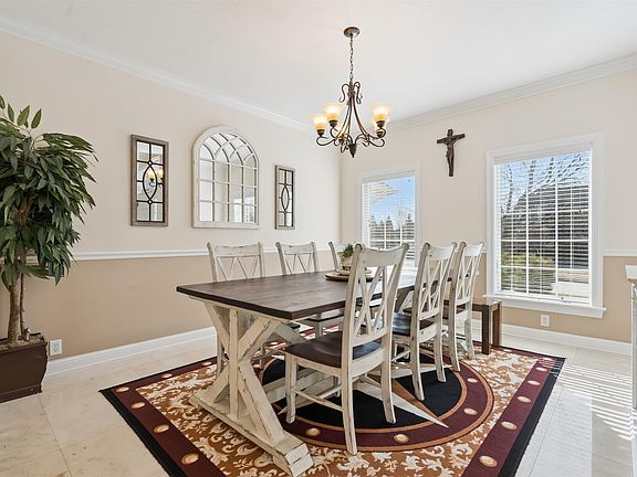 4th image of 3023 Wellington Dr