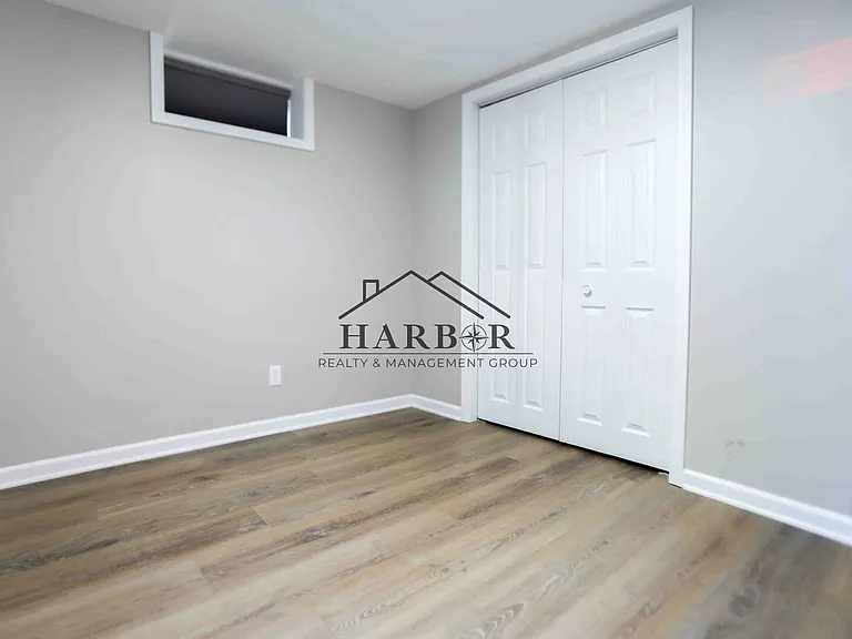 319 14th St SW-Move in Special! 1/2 off your first month of rent!! — Photo 2