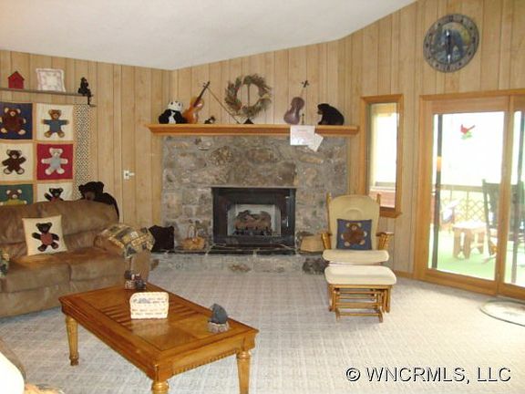 2nd image of 208 Valley Creek Dr