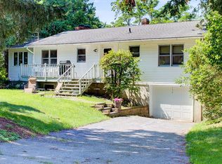 556 Lakewood Dr, Swanton, VT 05488