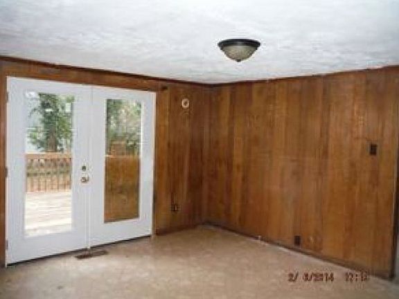 4th image of 605 W Garrison Blvd
