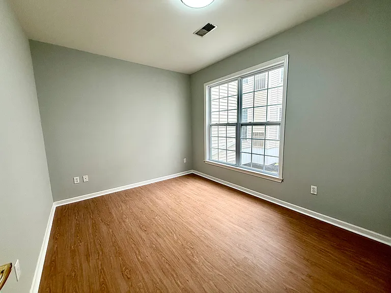 200 Dey St #227 — Photo 8