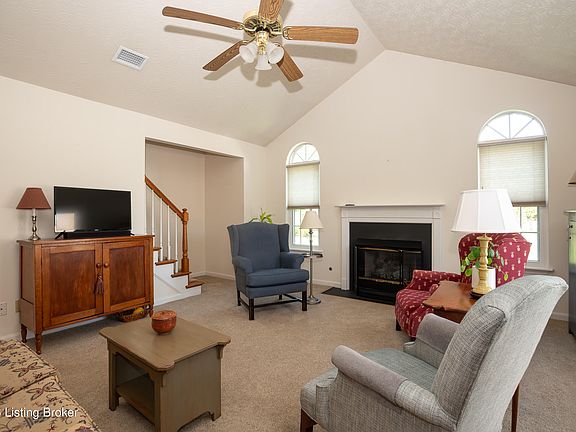 4th image of 1410 Eagle Run Dr