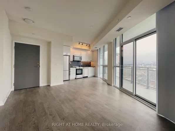 99 John St, Toronto, ON