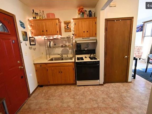 5th image of 114 E Lloyd St