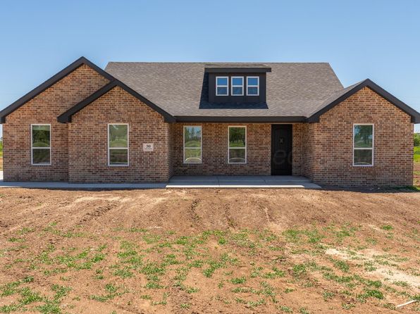 30 Country Club Dr, Farwell, TX 79325