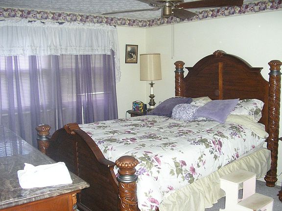 Large Master Bedroom!