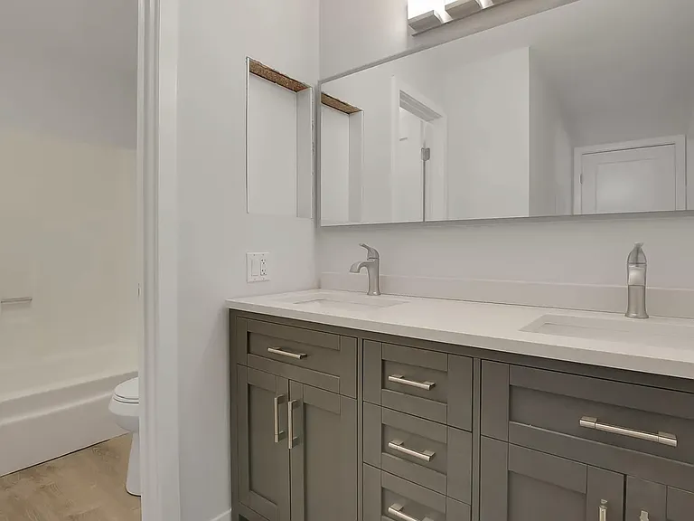 5510 Armitos Ave #9 — Photo 10