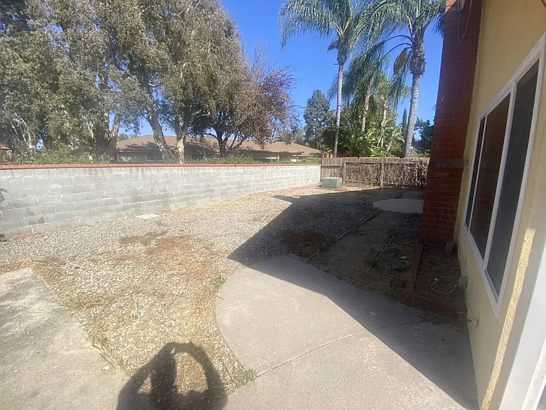 444 Blanco Ct — Photo 12