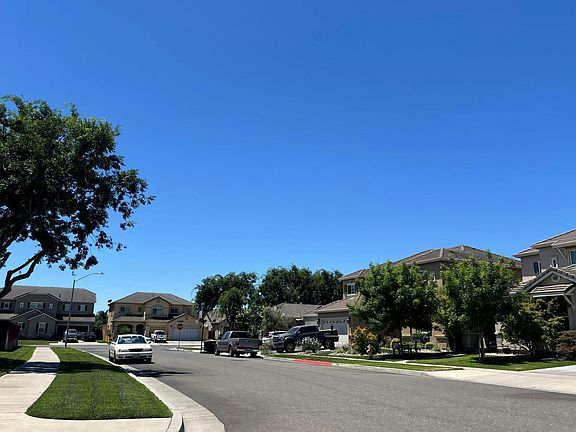 5th image of 530 Seaport Village Dr