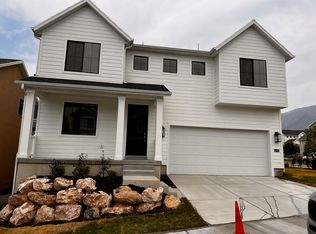 1367 E Bluebell Ct, Layton, UT 84040
