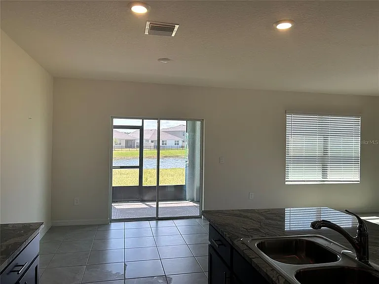 17218 Reserva Dr — Photo 8