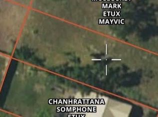 737 S Ann St, Rockport, TX 78382