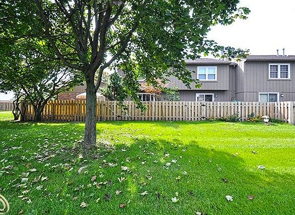 5th image of 24212 Bashian Dr #1