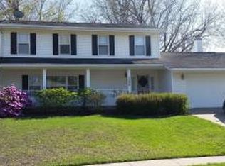 1006 Acorn Ln, Muscatine, IA 52761