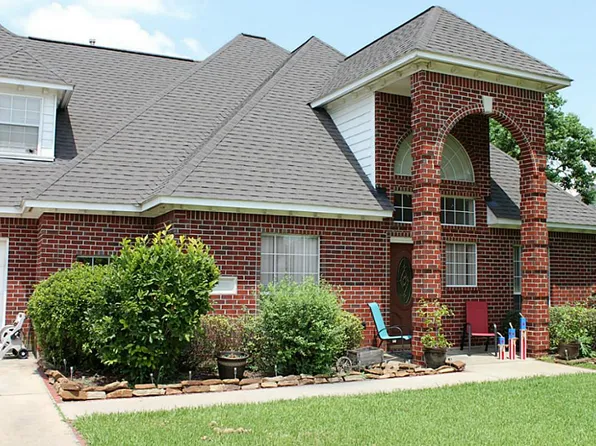 12203 W River Run Dr, Mont Belvieu, TX 77523