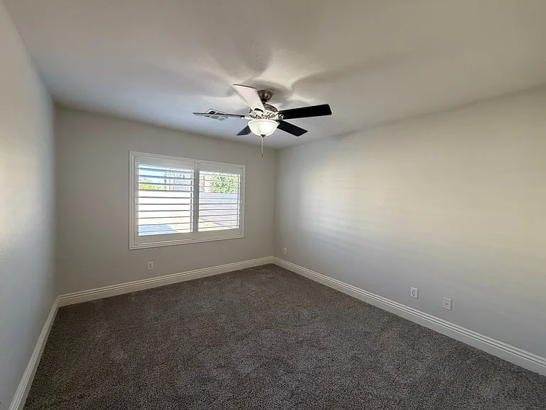 9239 Camden Heights Ct — Photo 11