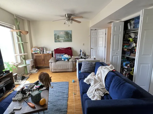 434 Franklin St #2, Cambridge, MA 02139