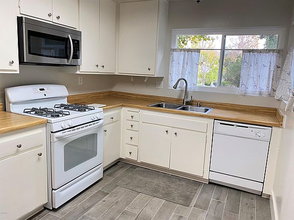 5th image of 481 Serento Cir