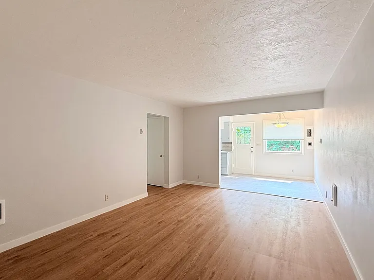 PLF1148 — Photo 12