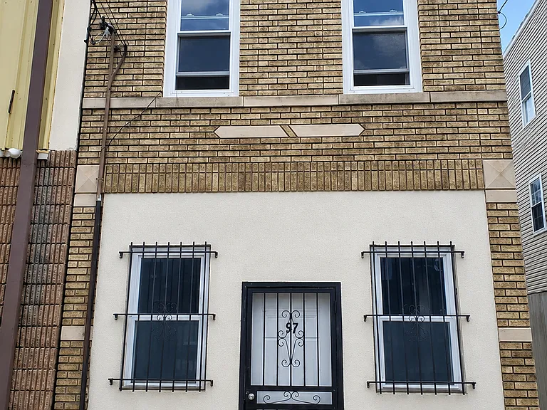 57 E Runyon St #1B — Photo 2