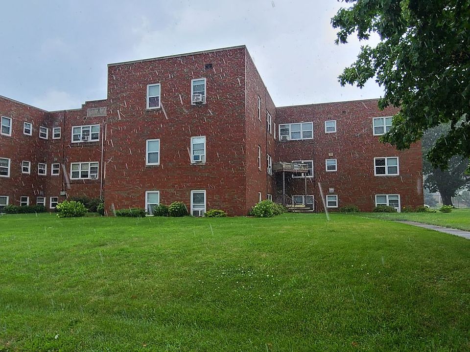 EN808 808 State St Bettendorf IA Zillow