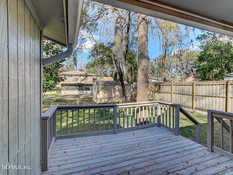 4641 Yerkes St — Photo 16
