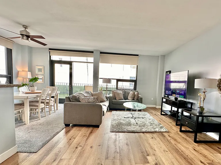 350 11th Ave #623 — Photo 9