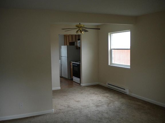 3rd image of 487 E Lincoln Way APT 1A