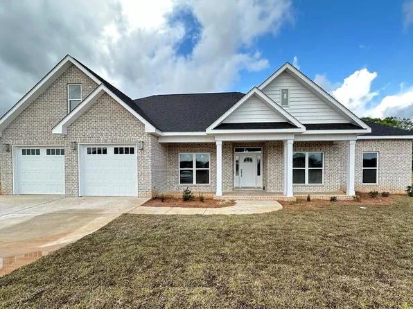 119 Heritage Way, Headland, AL 36345