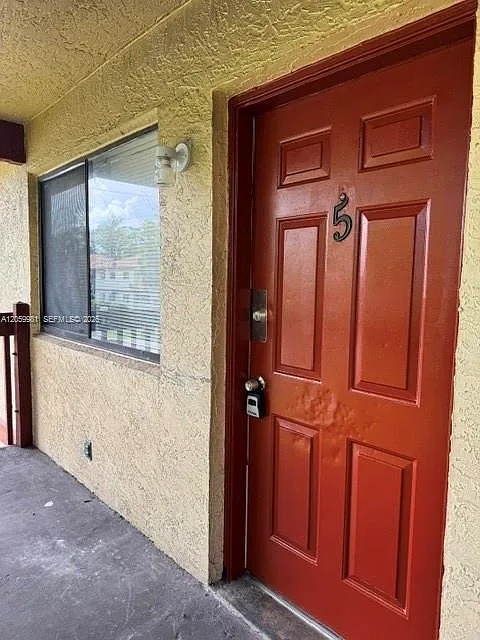 2050 NW 43rd Ter #5
