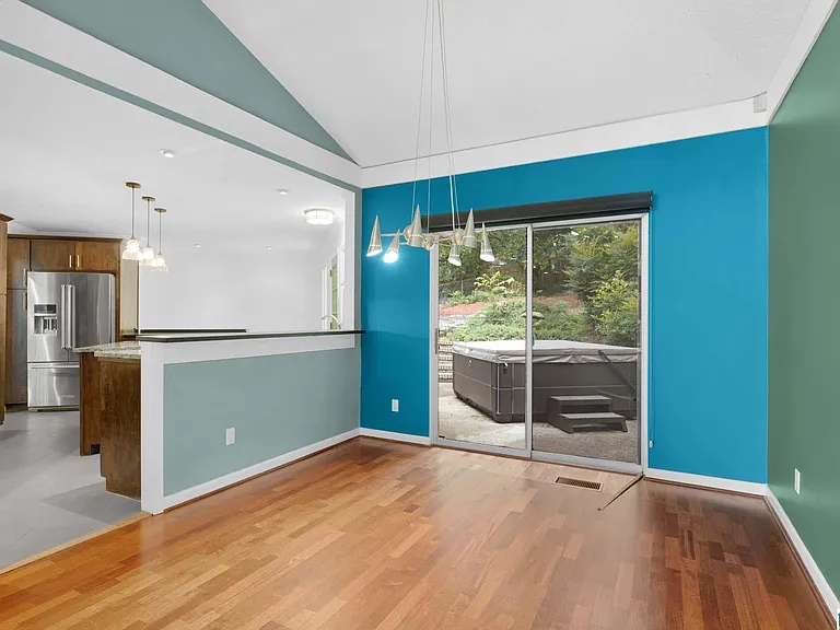 373 Laredo Dr — Photo 12