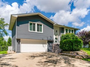 820 Quincy Dr, Roselle, IL 60172