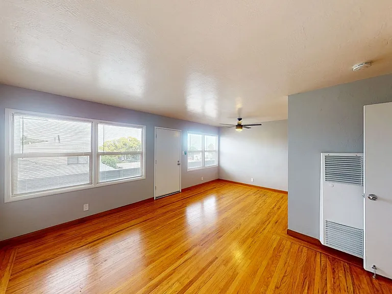 845 Macarthur Blvd — Photo 9