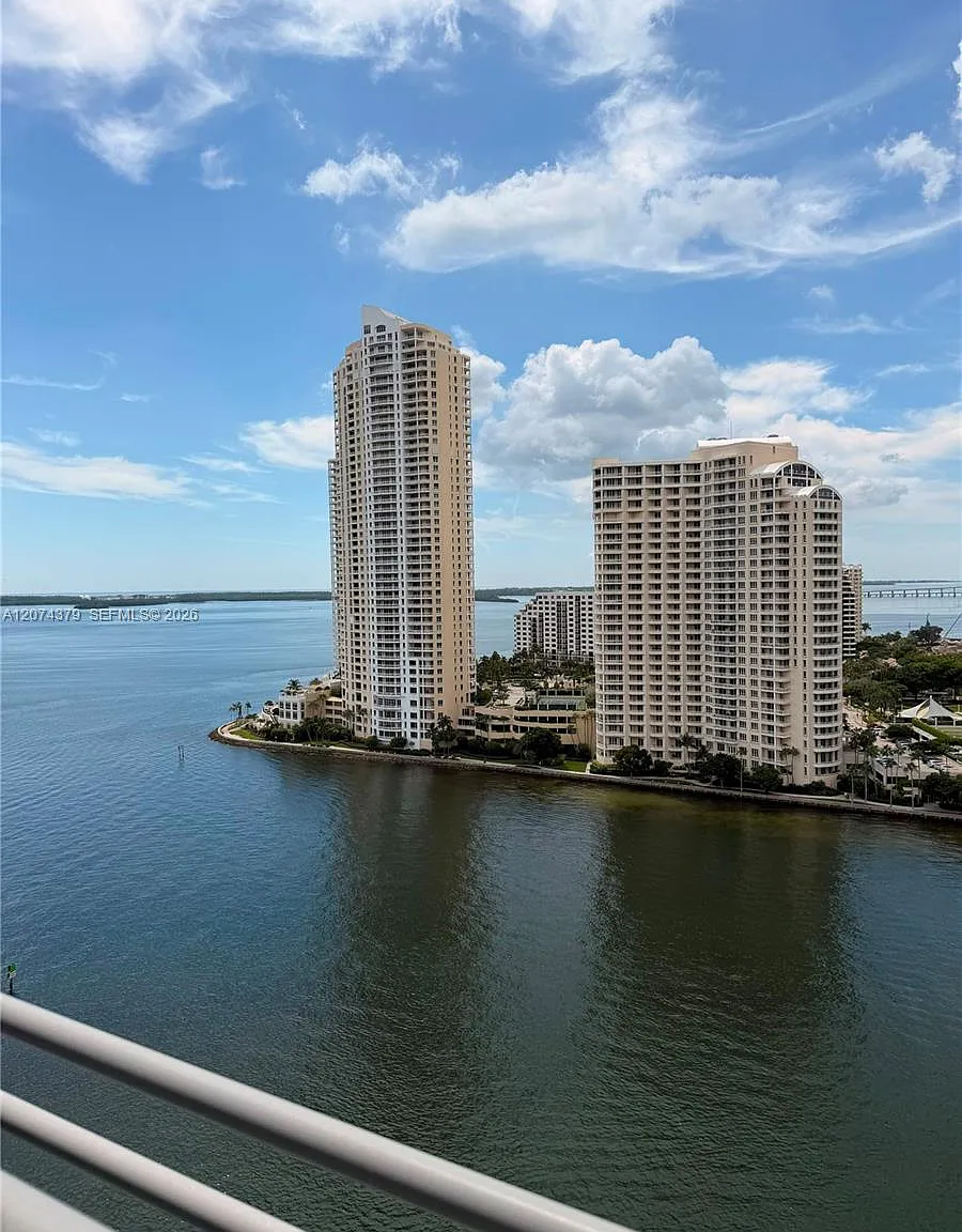 One Miami East Condo — Photo 1