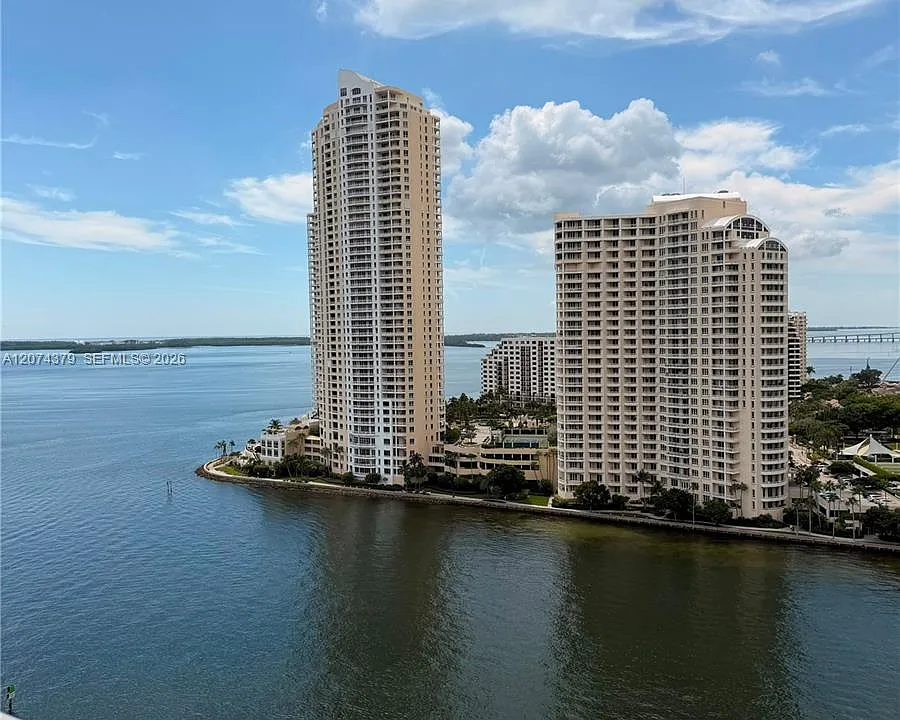 335 S Biscayne Blvd #2003